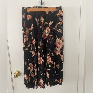 Chaps elastic waist floral skirt